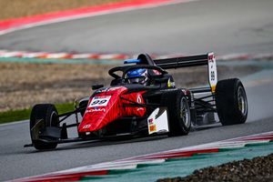 Joss Garfias to bid for the title with Motopark